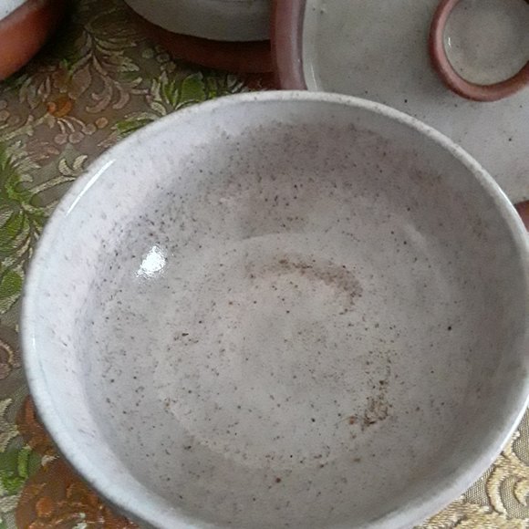 Vintage Earthenware Set of 6 Bowls - Picture 4 of 5